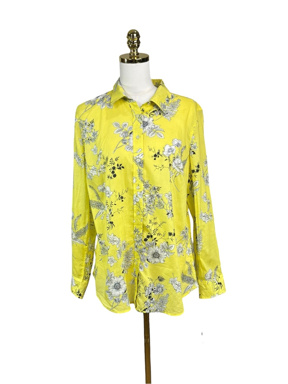 Woman’s Talbots floral lightweight long sleeve button up shirt size L